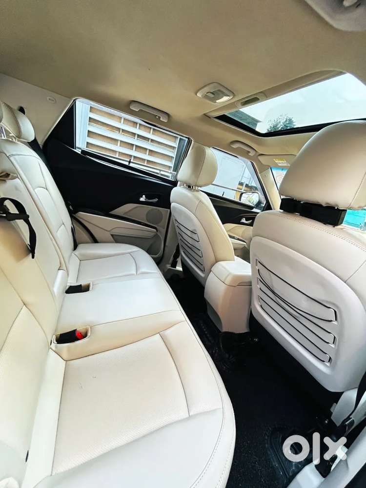 Mahindra Xuv300 W8 Option, 2021, Petrol
