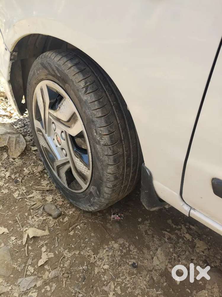 Kar Mein Koi Kam Kharcha Nahin Hai Lena Hai Aur Chalana Hai