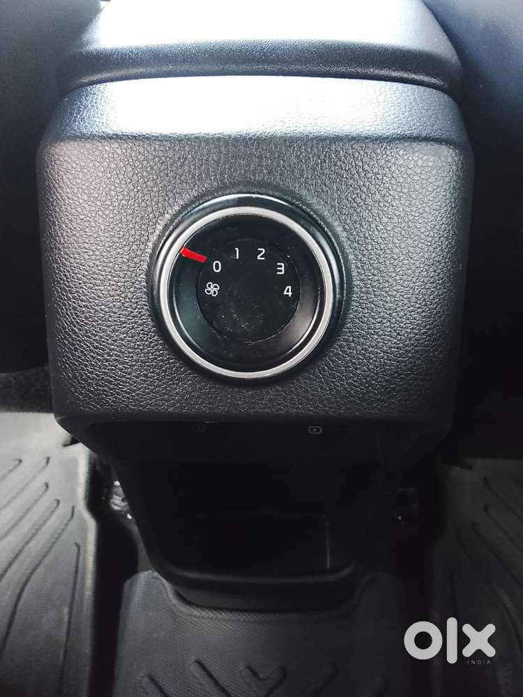 Kia Carens 1.5 Prestige Plus 7 Str Imt, 2022, Petrol