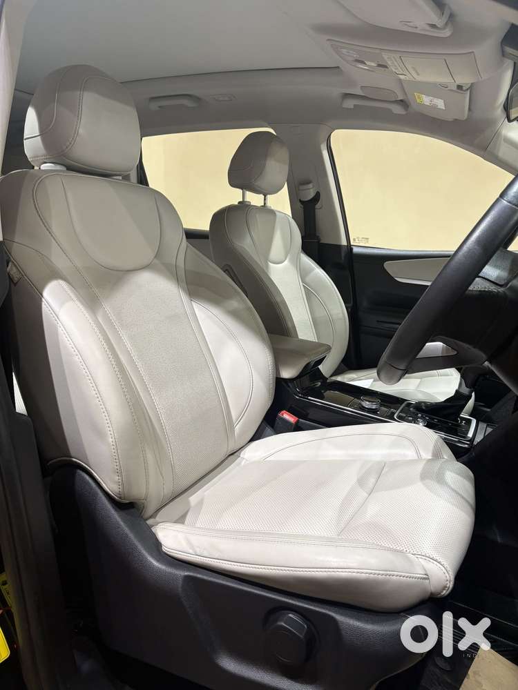 Mahindra Xuv700 2.2 Ax 7 Diesel At Luxury Pack Str, 2024, Diesel