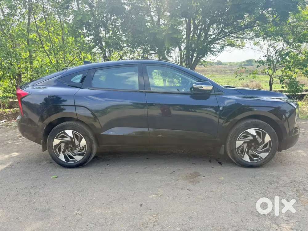 Mahindra Xev 9e 2025 Pack Three Select