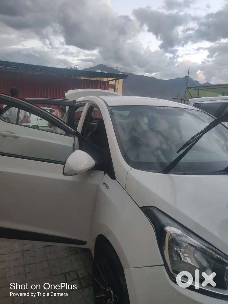 Hyundai Xcent 2016