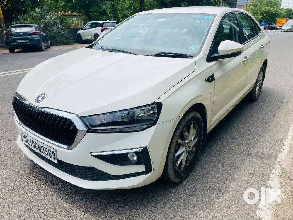 Skoda Slavia Ambition 1.0l Tsi At, 2023, Petrol