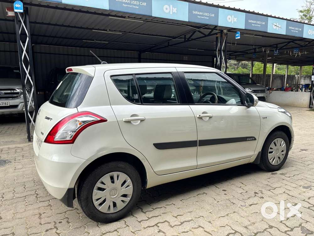 Maruti Suzuki Swift Vxi + Manual, 2012, Petrol