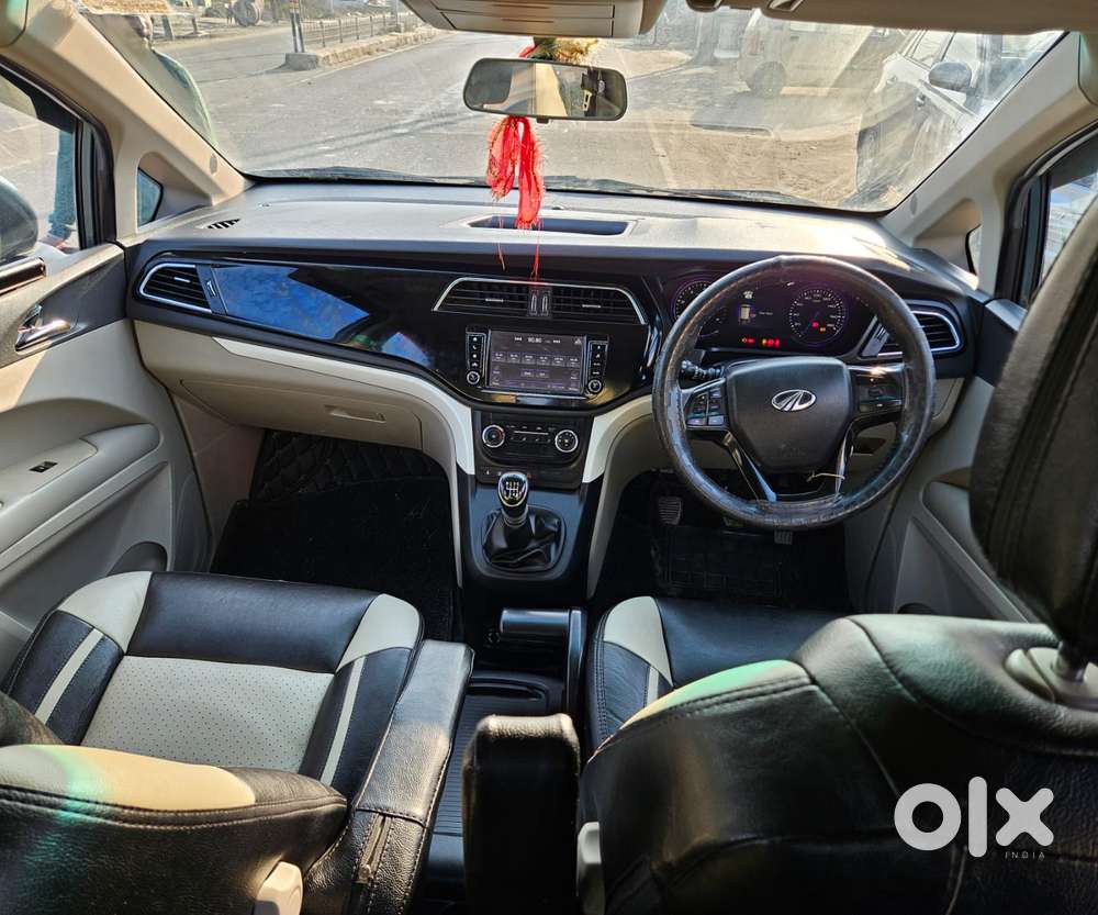 Mahindra Marazzo M6, 2018, Diesel