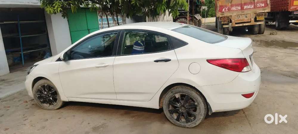 Hyundai Verna Sx 2012