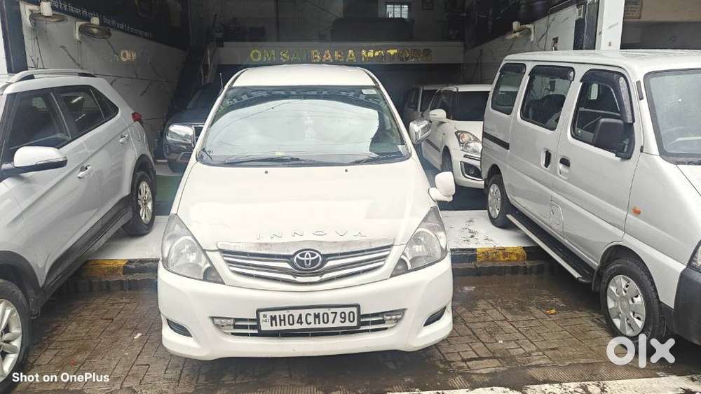 Toyota Innova 2.5 E Diesel Ps 8-seater, 2006, Diesel