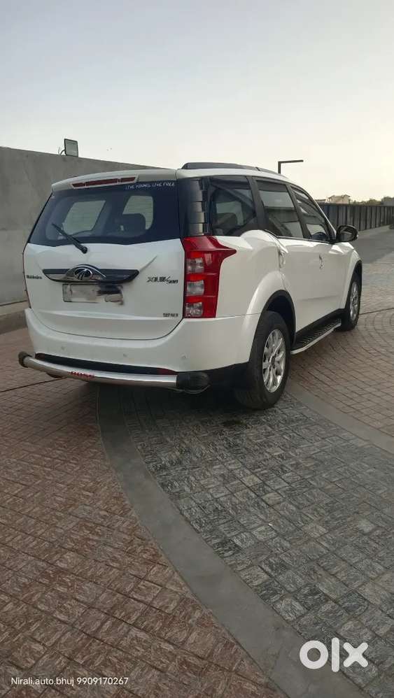 Mahindra Xuv500 2017 Diesel 32000 Km
