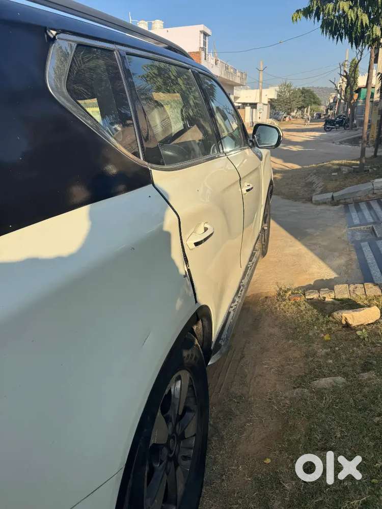 Mahindra Alturas G4 2020