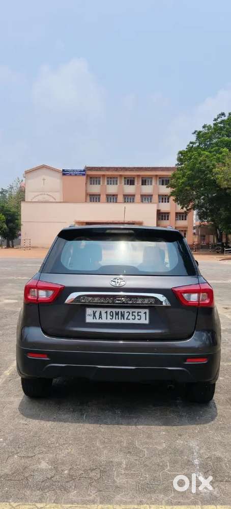 Toyota Urban Cruiser 2023 Petrol 33200 Km Driven