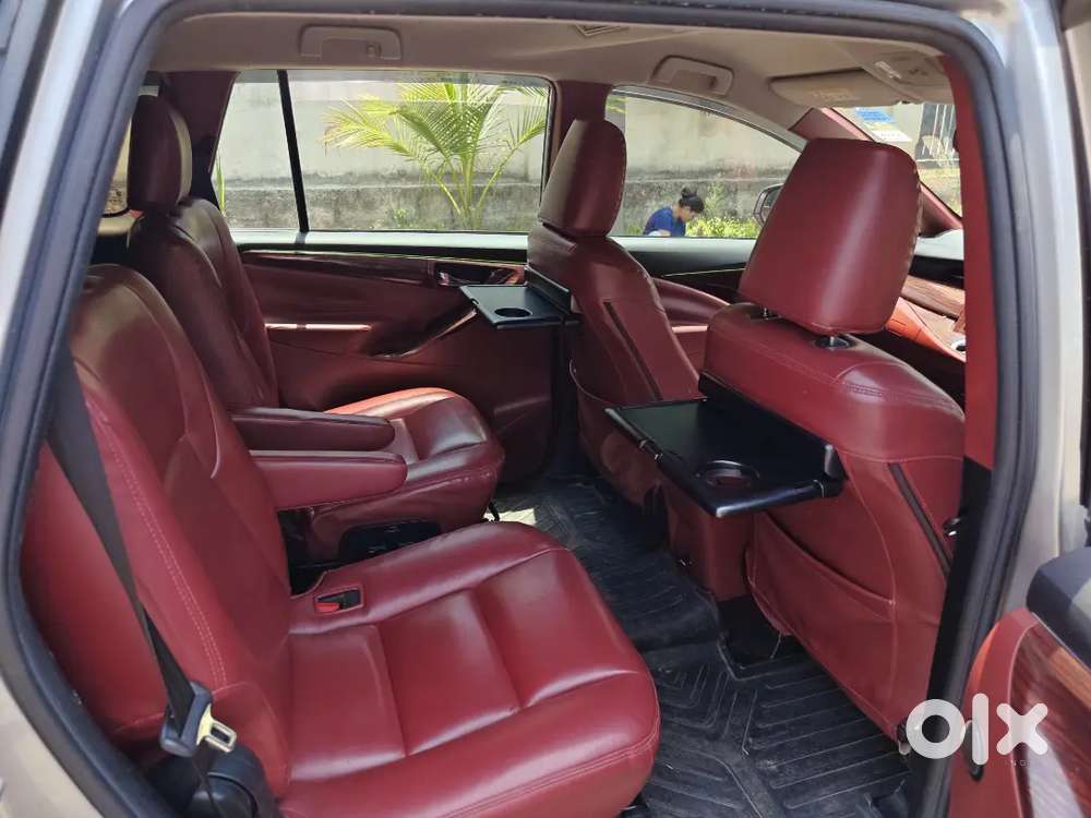Toyota Innova Crysta 2.8 Gx Automatic