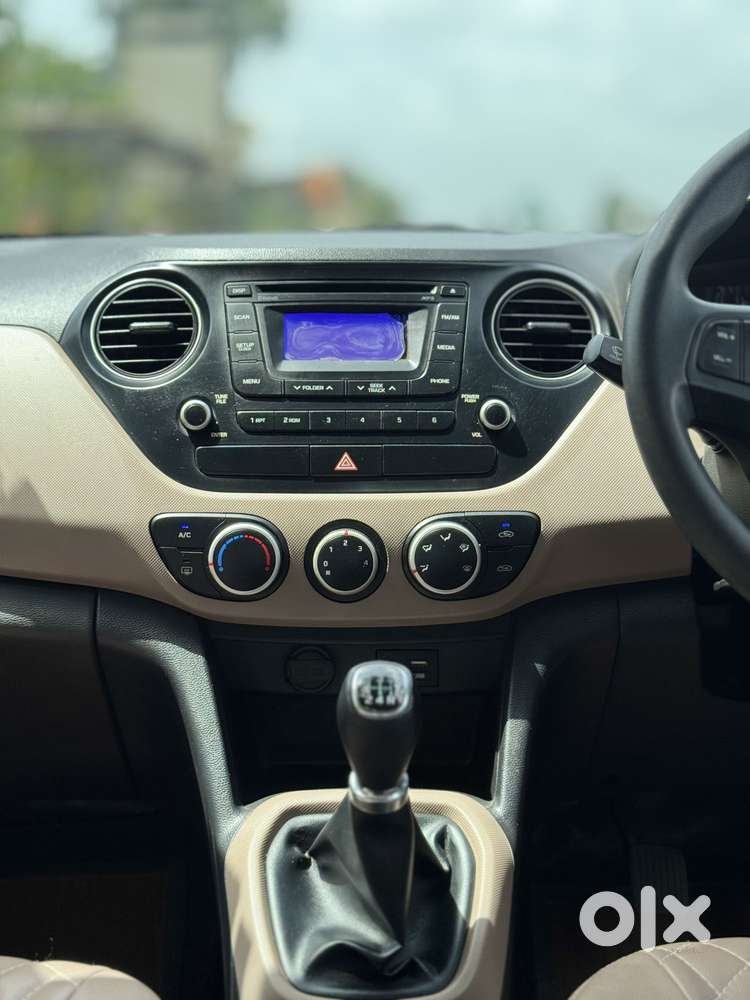 Hyundai Grand I10 Sportz, 2016, Petrol