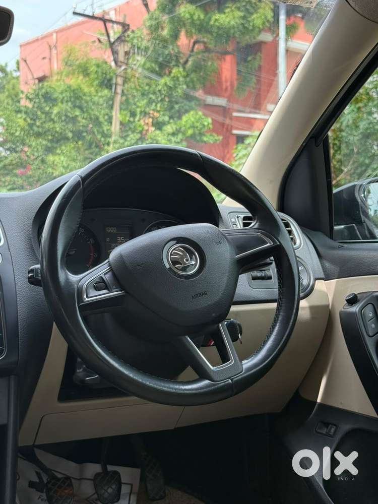 Skoda Rapid 1.0 Style At, 2021, Petrol