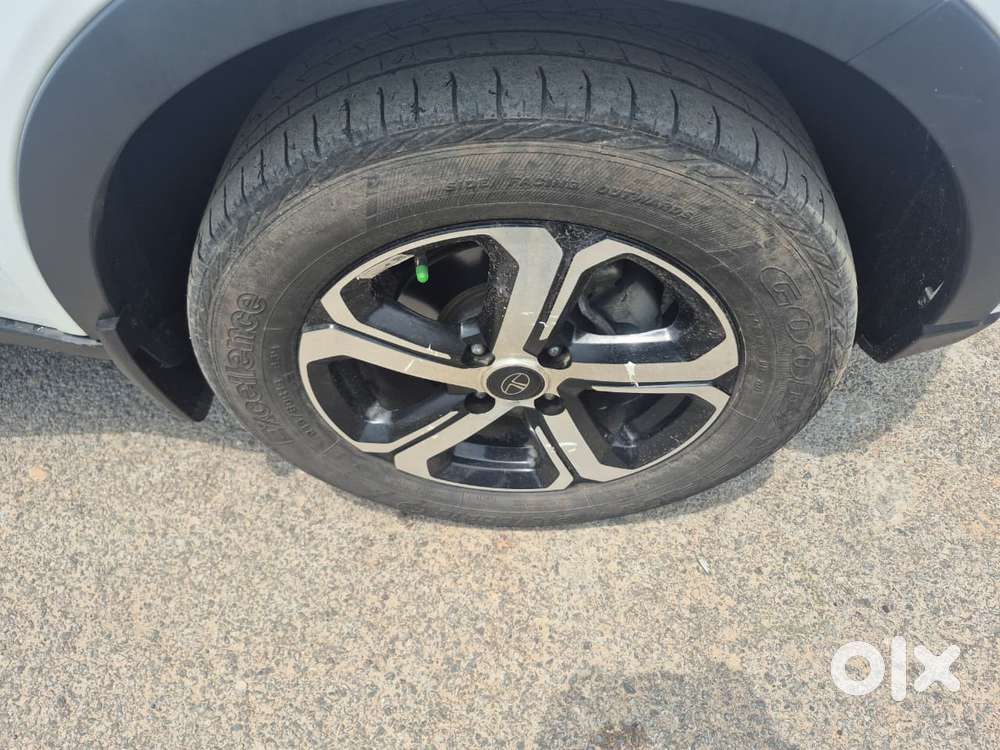 Tata Nexon 1.2 Revotron Xza Plus (l), 2023, Petrol