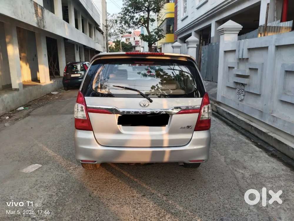 Toyota Innova Diesel 2.5v 8str