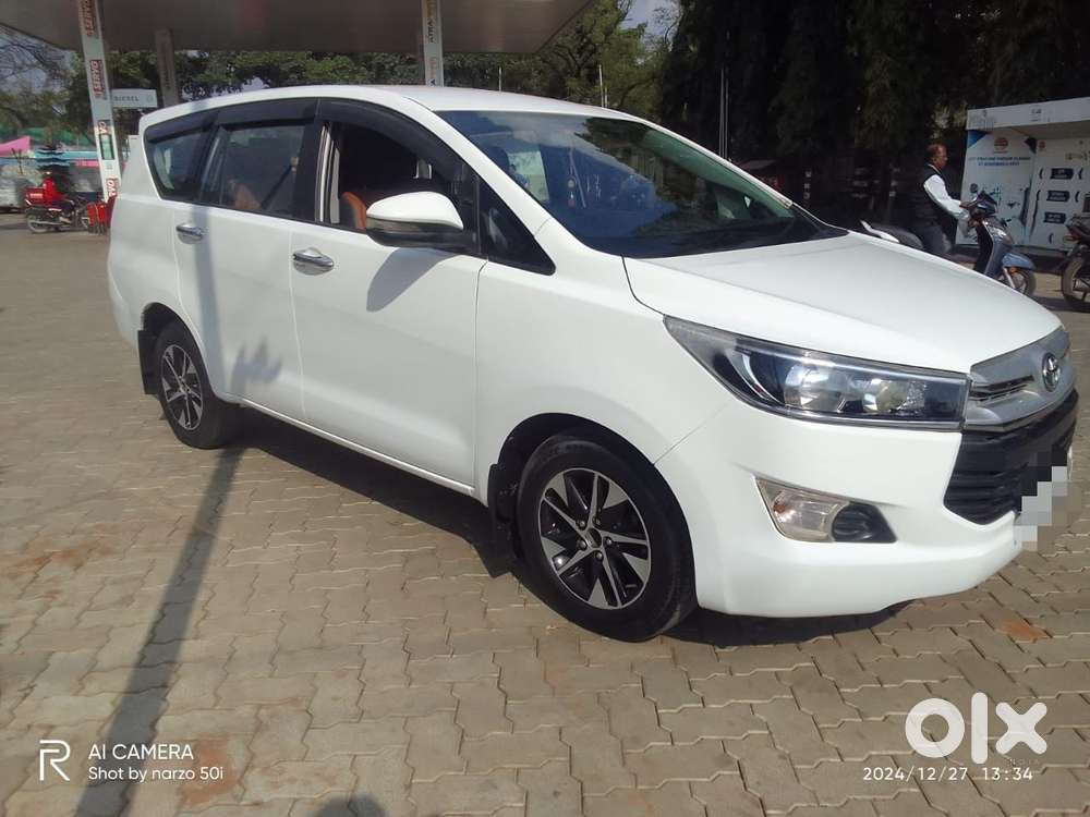 Toyota Innova Crysta 2.4 G Mt, 2018