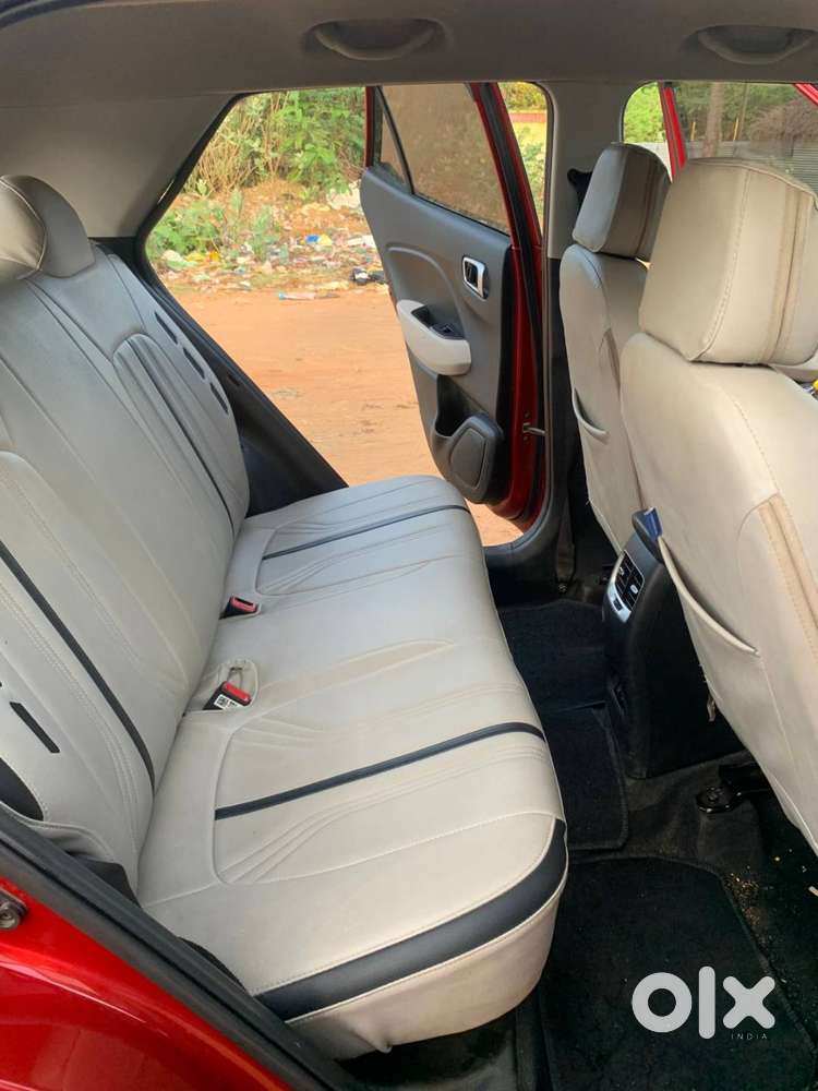 Hyundai Venue 2023 Petrol Well Maintained