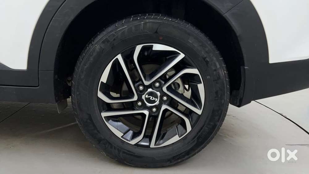 Kia Carens 1.4 Luxury Plus 6 Str, 2022, Petrol