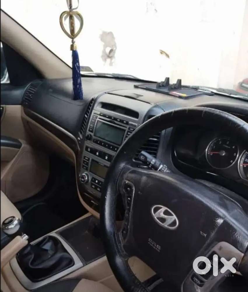 Hyundai Santa Fe 2012 Diesel 94000 Km Driven