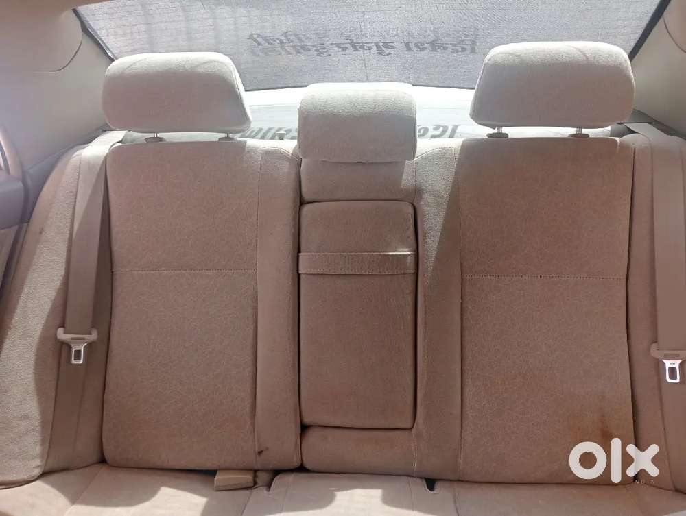 Toyota Corolla Altis 2011