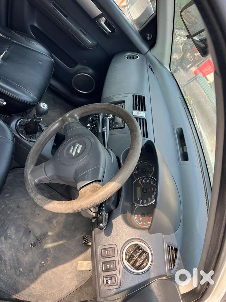 Maruti Suzuki Swift 2011 Diesel 135000 Km Driven