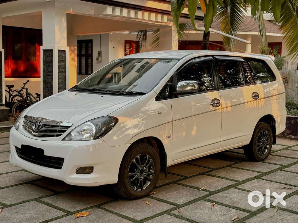 Toyota Innova 2.5 V 7 Str, 2011, Diesel