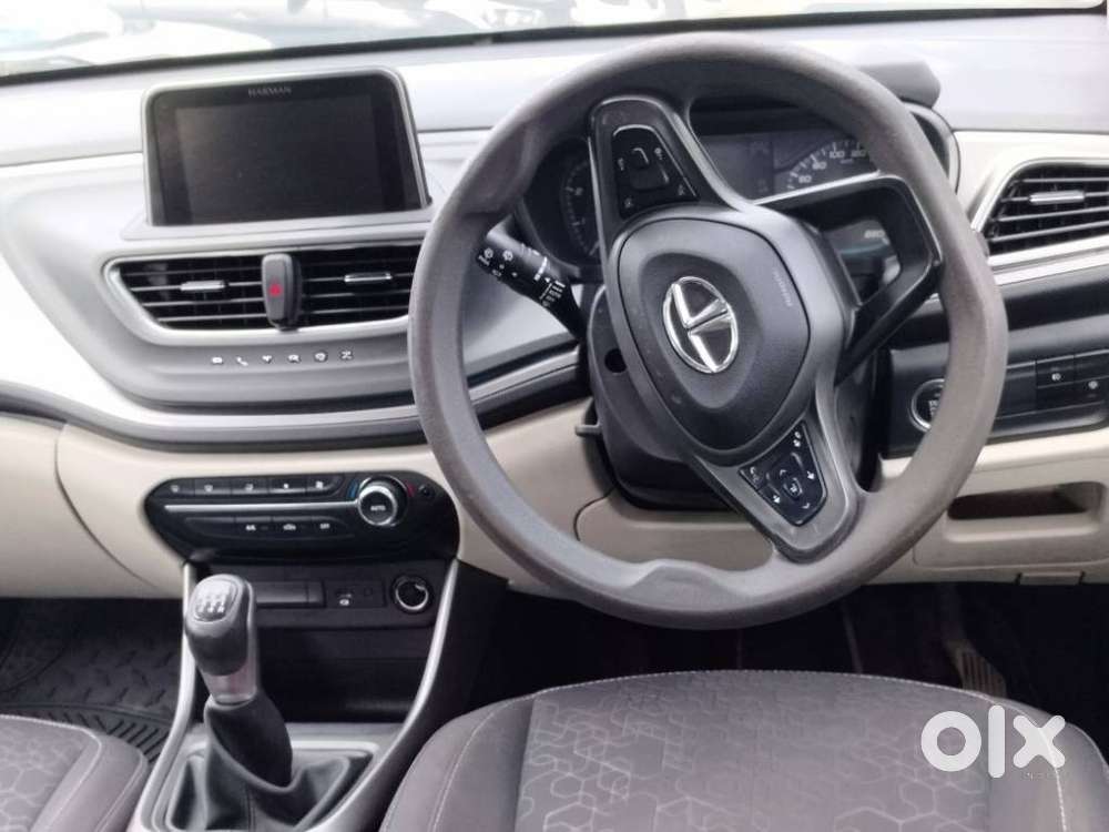Tata Altroz Xz, 2023, Petrol