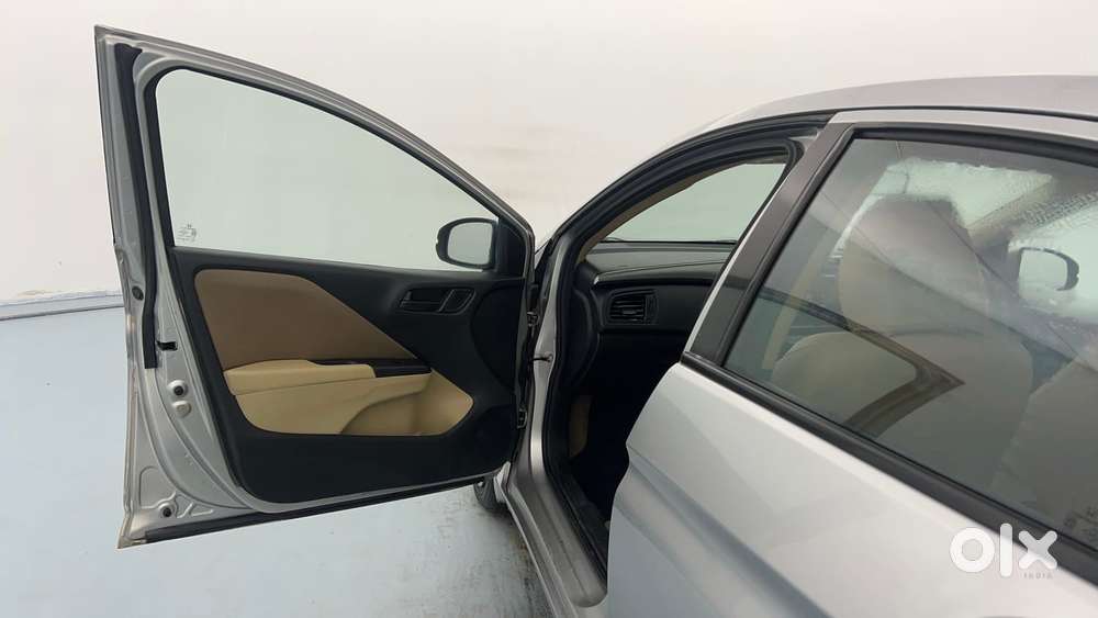 Honda City I-vtec Sv, 2015, Petrol