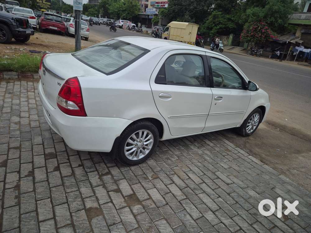 Toyota Etios Vx, 2015, Petrol