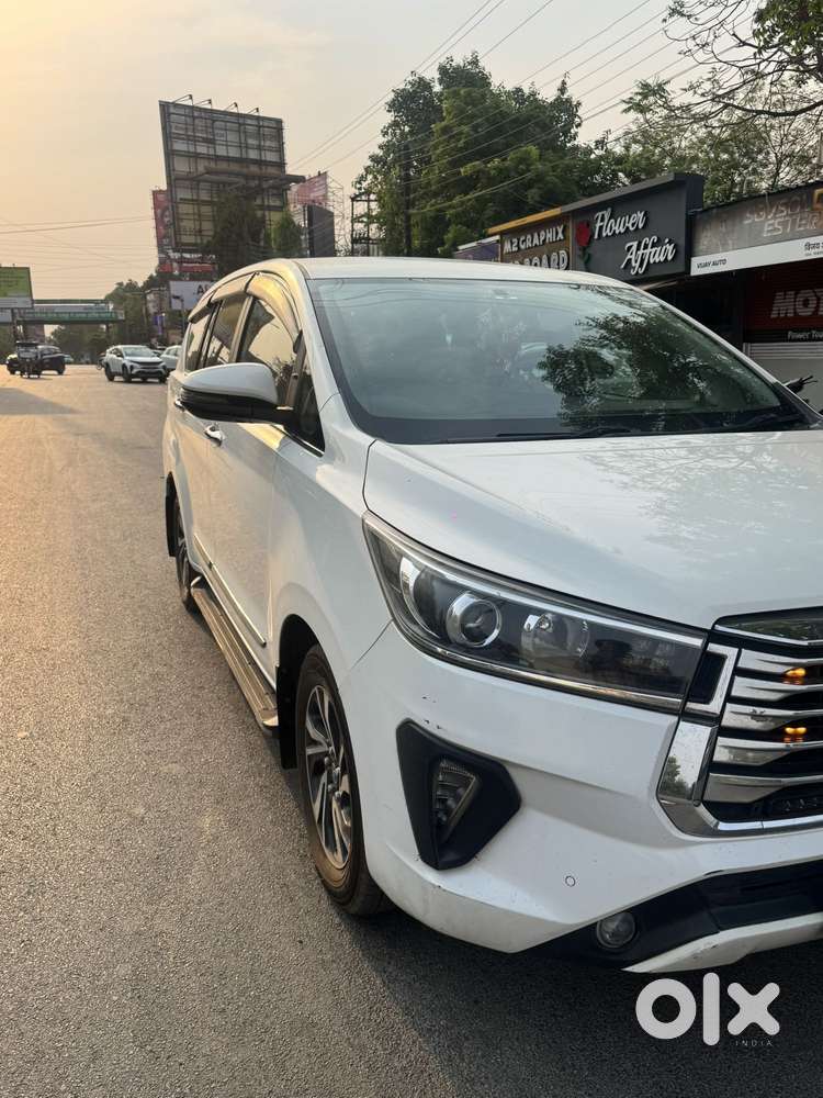 Toyota Innova Crysta 2.4 V 8 Str, 2022, Diesel