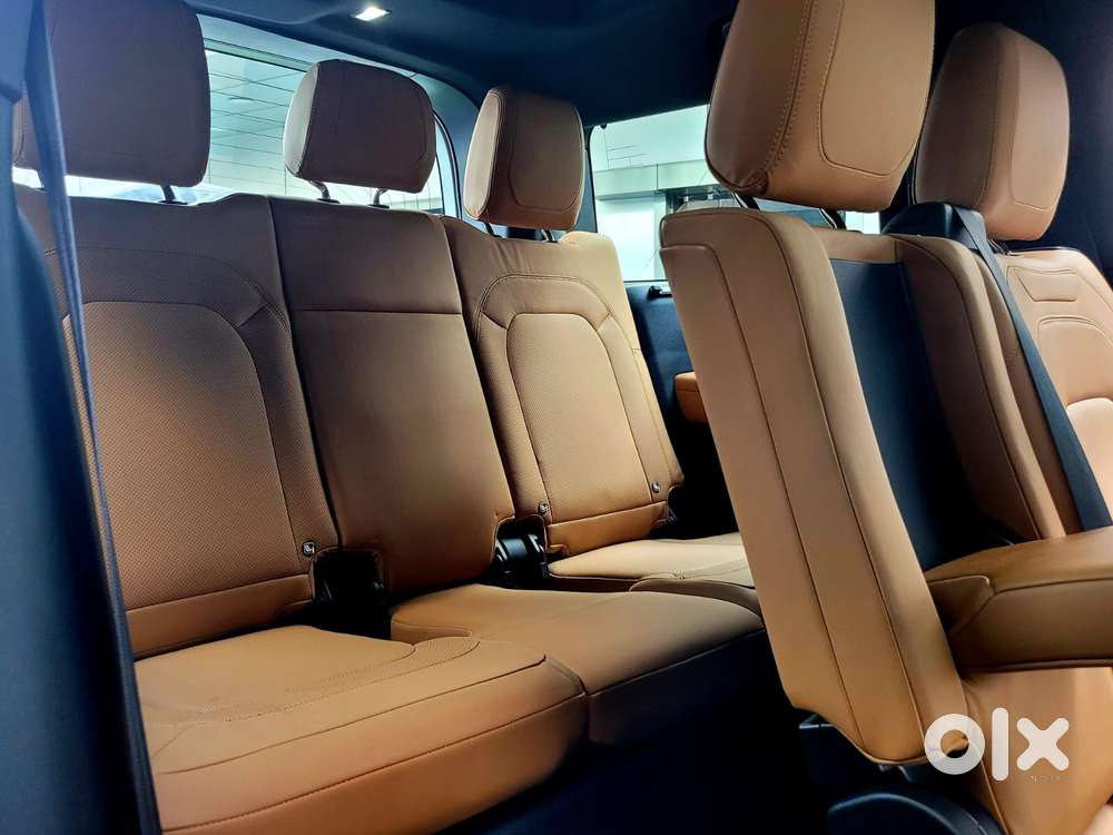 Land Rover Defender 3.0 L 130 Hse, 2023, Diesel