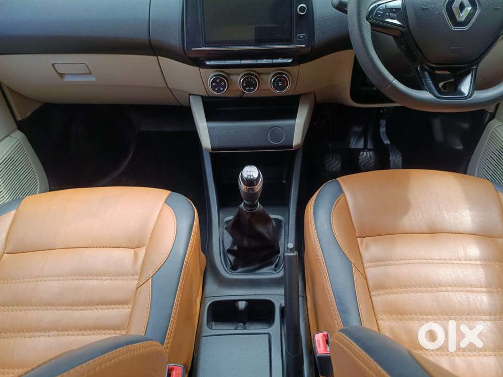 Renault Triber Rxt, 2023, Petrol