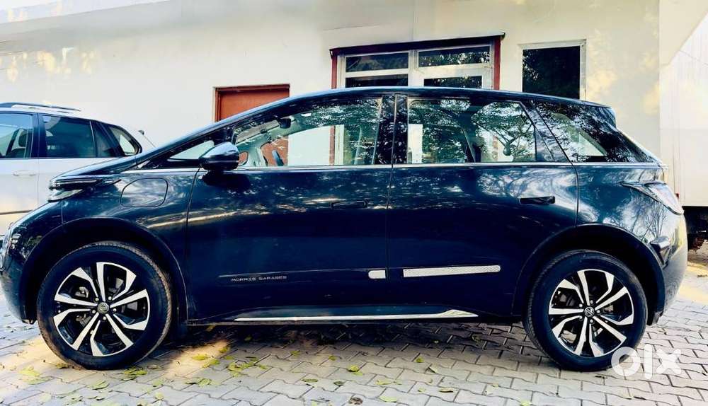 Mg Windsor Ev Essence, 2025