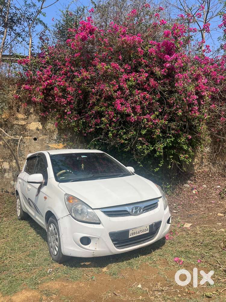 Hyundai I20 Petrol Manual 2012