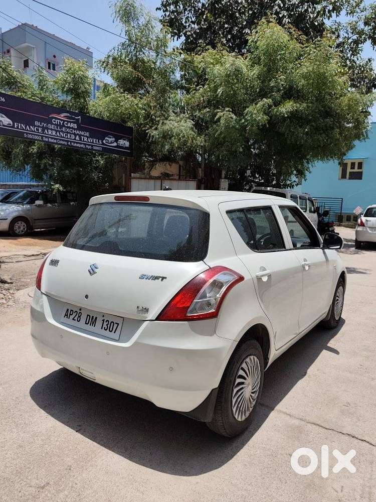 Maruti Suzuki Swift Lxi Optional-o, 2011, Petrol