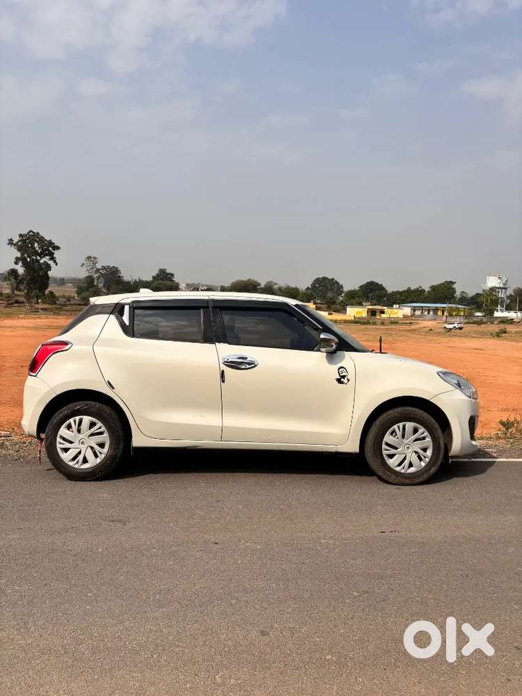Maruti Suzuki Swift 2021 Petrol 65000 Km Driven