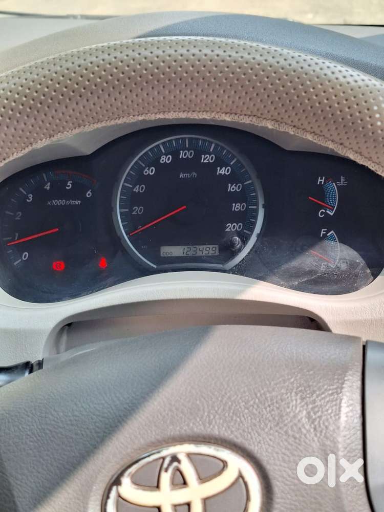 Toyota Innova 2.5 Z Diesel 7 Seater, 2013, Diesel