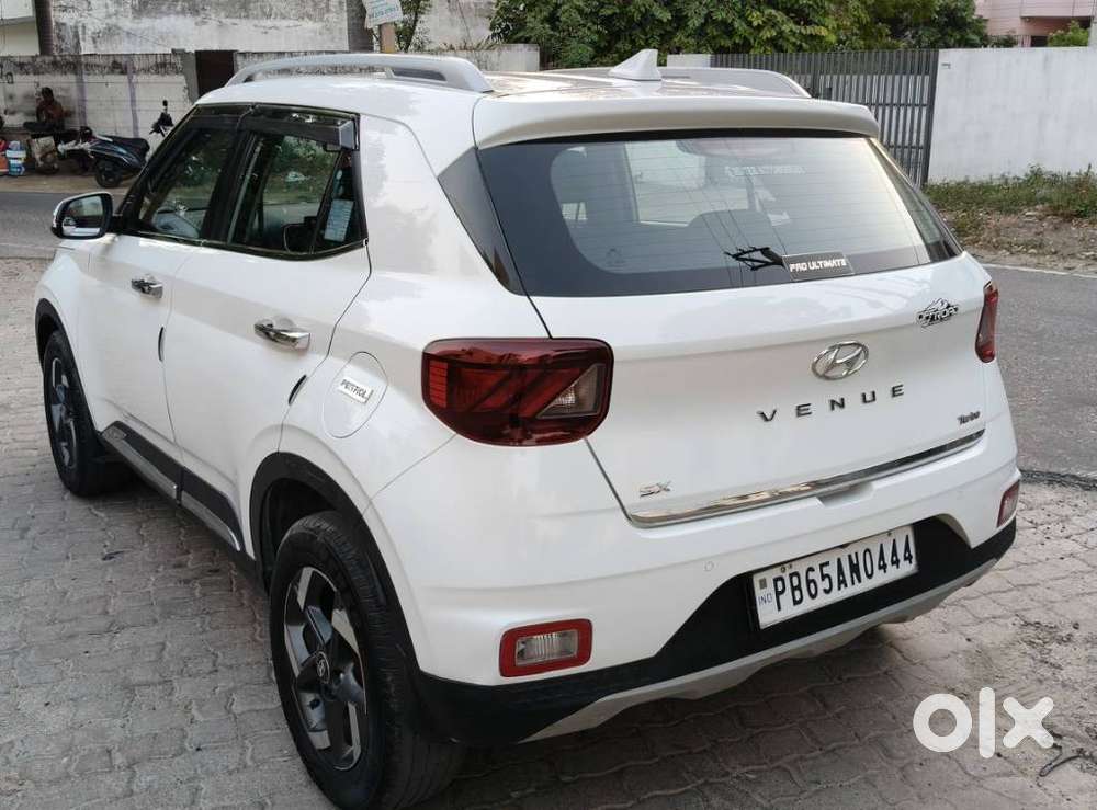 Hyundai Venue Sx Plus Turbo Dct, 2020, Petrol