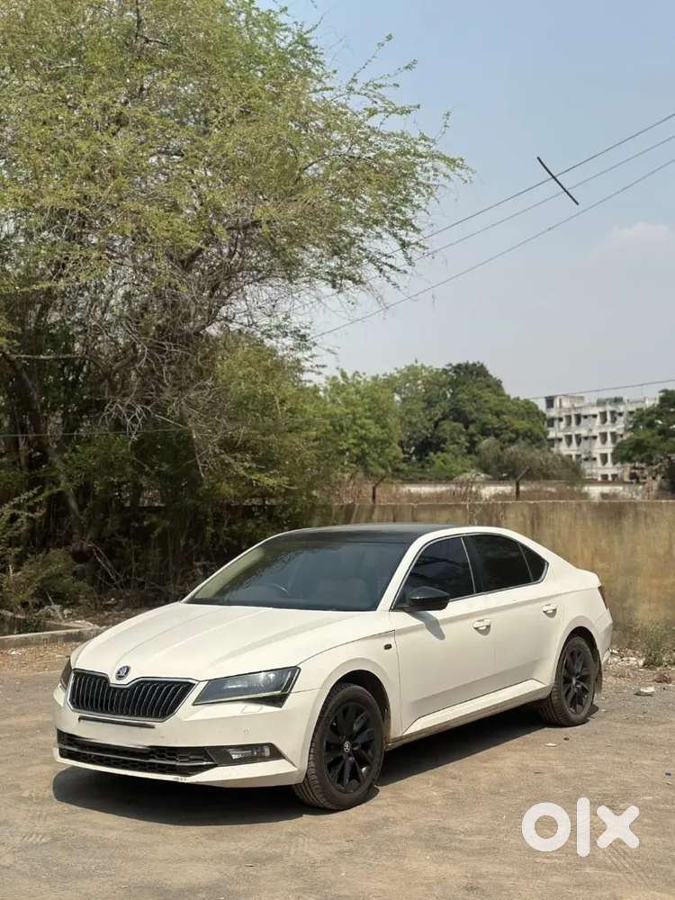 Skoda Superb 2016 Petrol Well Maintained