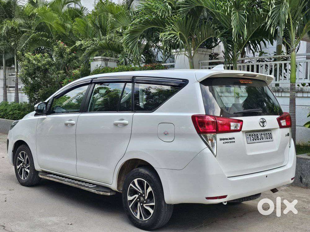 Toyota Innova Crysta