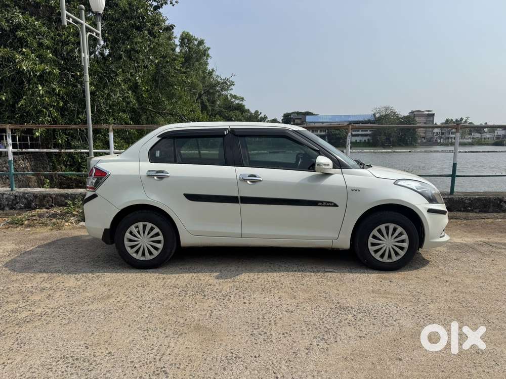 Maruti Suzuki Swift Dzire Vxi Optional, 2017, Petrol