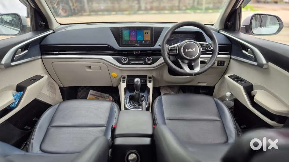 Kia Carens 1.5 Premium 7 Str, 2023, Petrol