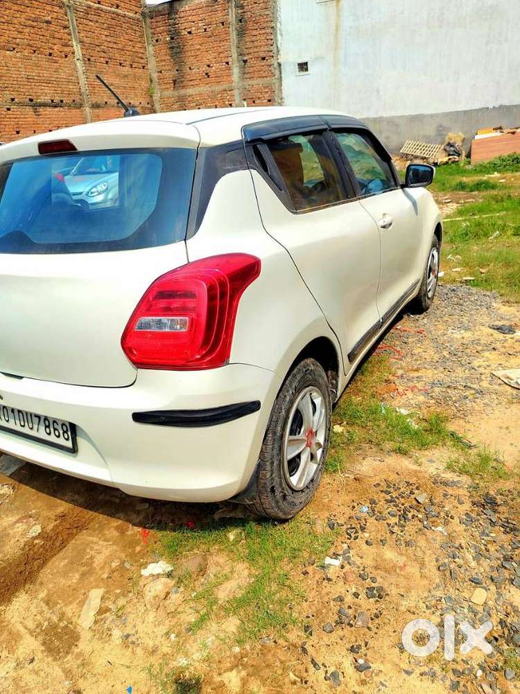 Maruti Suzuki Swift Vxi + Manual, 2018, Petrol
