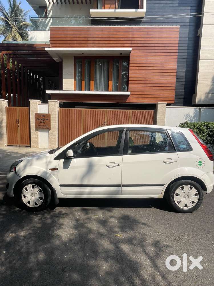Ford Figo Petrol Zxi, 2012, Petrol
