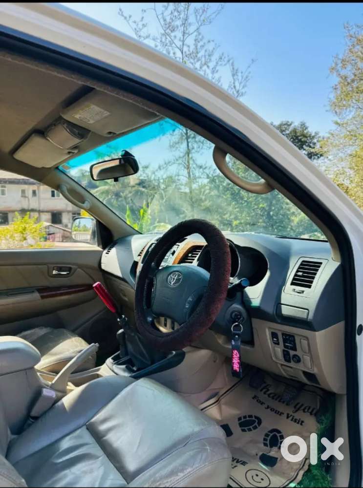 Toyota Fortuner 2010
