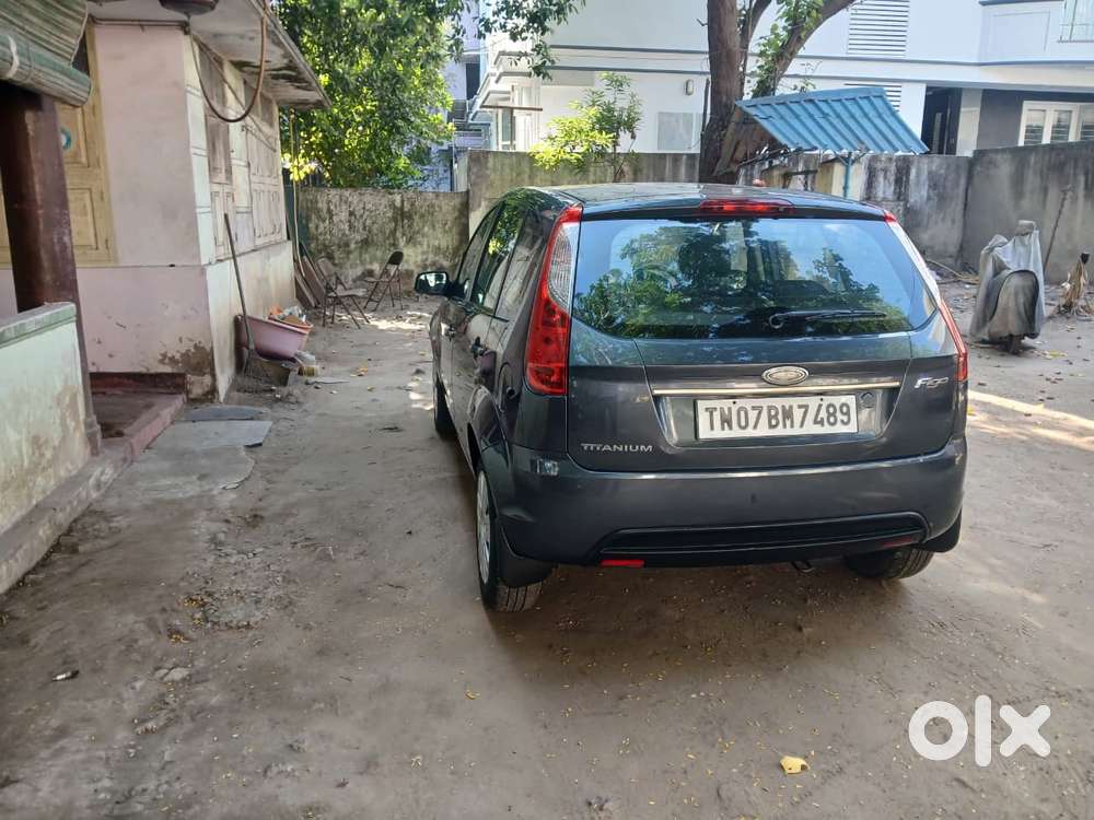 Ford Figo 2012-2015 Petrol Titanium, 2011, Petrol