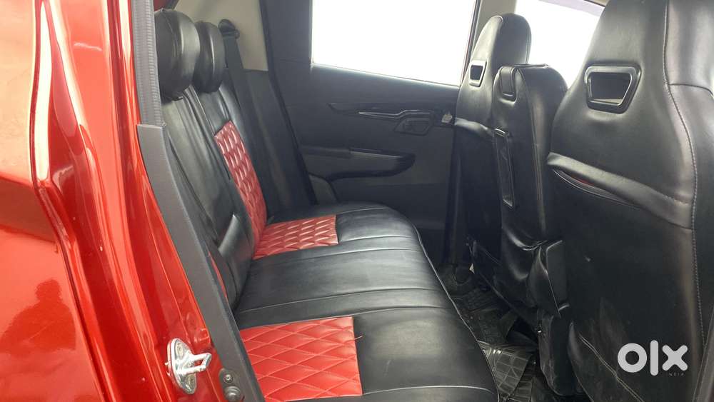 Mahindra Kuv 100 2016-2017 Mfalcon G80 K8 Dual Tone, 2017, Petrol