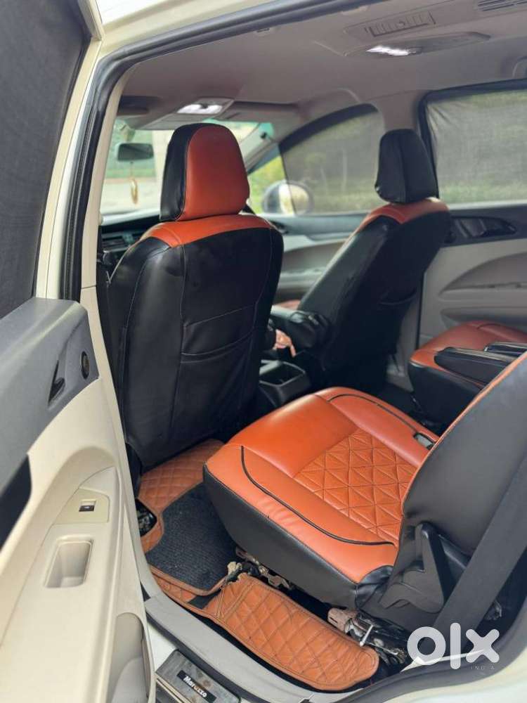 Mahindra Marazzo M6, 2021, Diesel