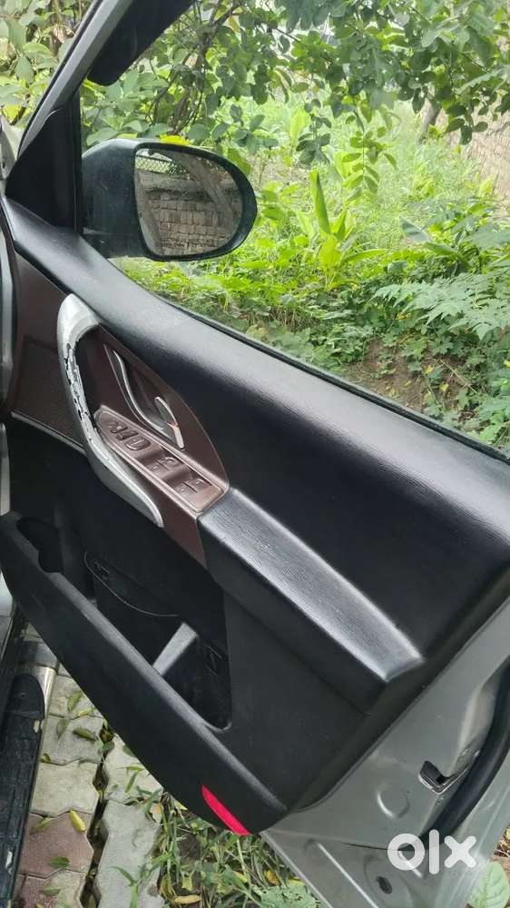 Mahindra Xuv500 2012 Diesel 123000 Km Driven