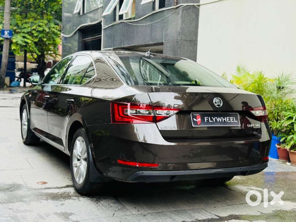 Skoda Superb 2.0 L&k Tsi At, 2019, Petrol